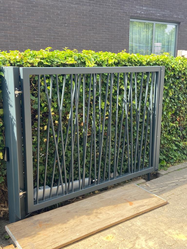 Poort met wildverband